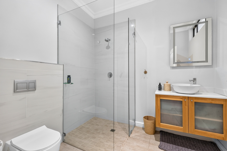 To Let 4 Bedroom Property for Rent in Camps Bay Western Cape